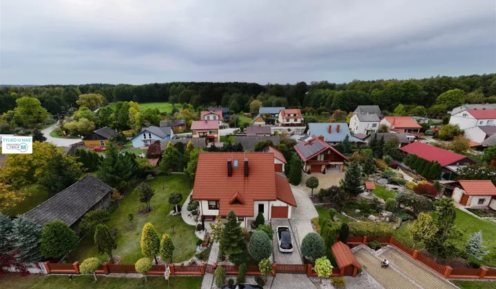 dom wolnostojący, 6 pokoi Włoszczowa