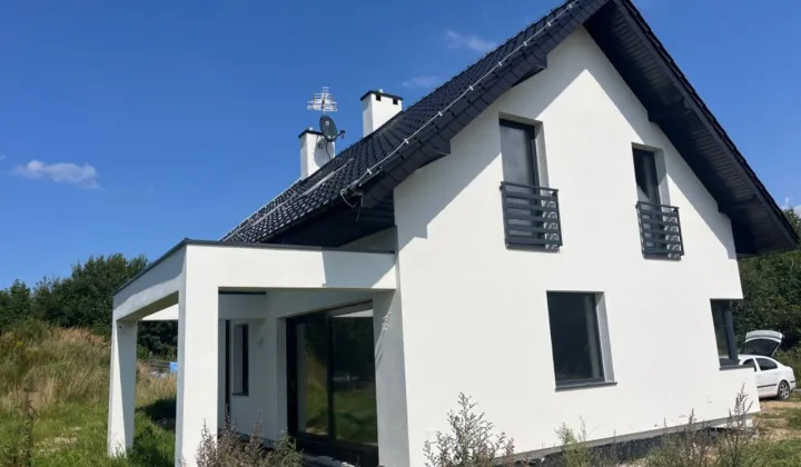 dom wolnostojący, 6 pokoi Biesiekierz