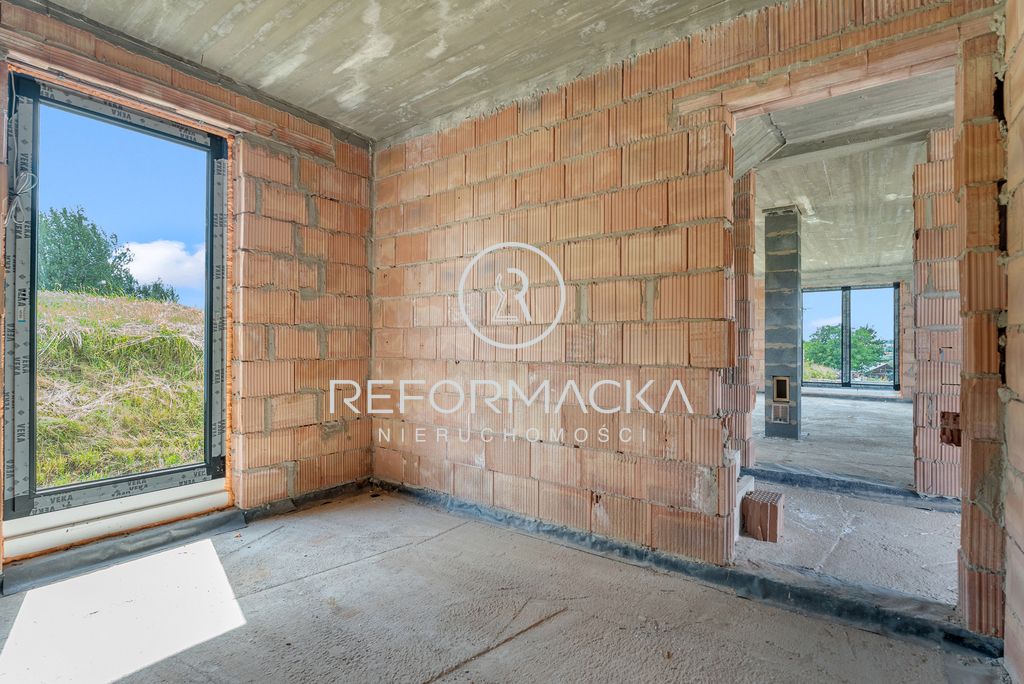 dom wolnostojący, 5 pokoi Lubenia. Zdjęcie 4