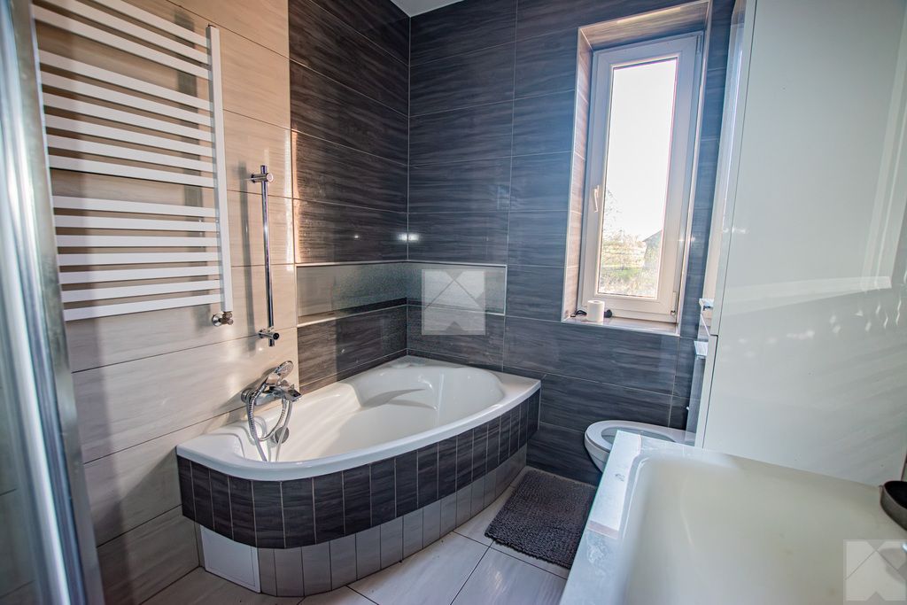 dom wolnostojący, 5 pokoi Skolin. Zdjęcie 22