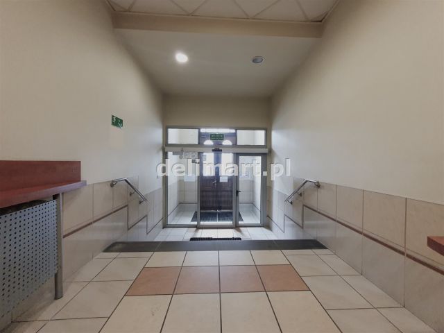 Lokal Lesko, pl. Konstytucji 3 Maja. Zdjęcie 14