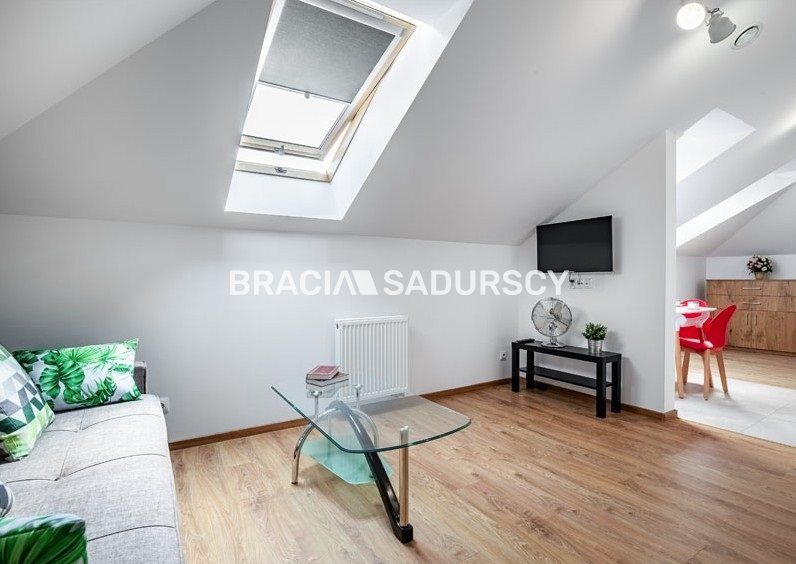 dom wolnostojący, 12 pokoi Niepołomice, al. Dębowa. Zdjęcie 8