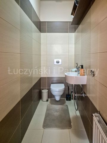 Mieszkanie 4-pokojowe Jelenia Góra. Zdjęcie 12