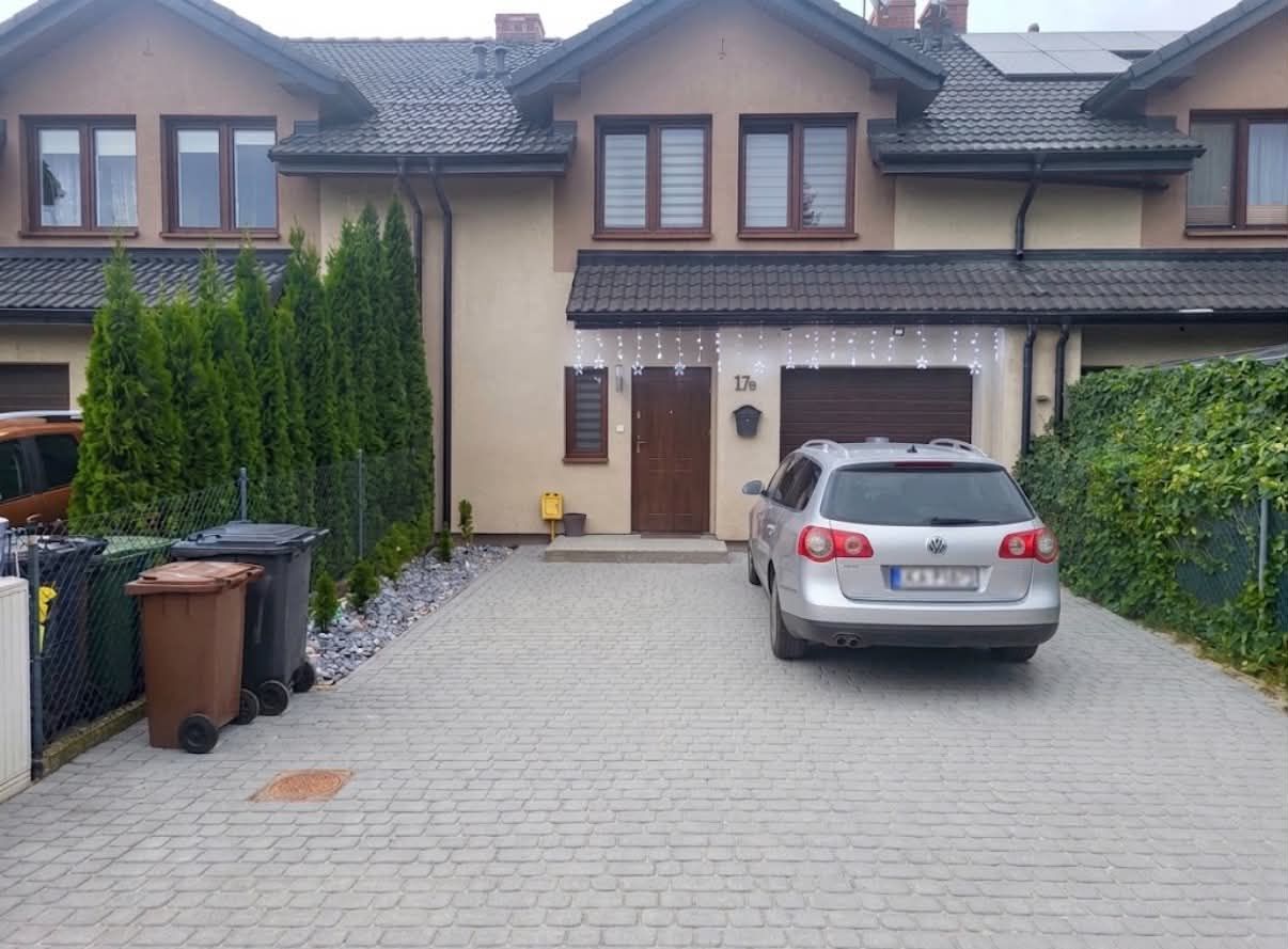 dom szeregowy, 5 pokoi Banino, ul. Halna. Zdjęcie 1