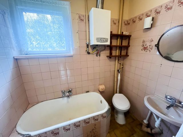 dom wolnostojący, 4 pokoje Ćmielów, ul. Zielona. Zdjęcie 14