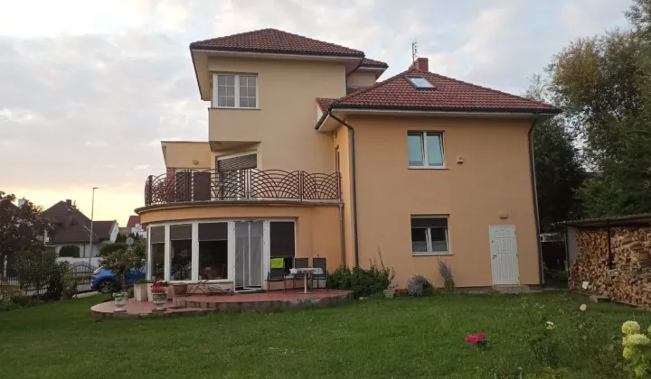dom wolnostojący, 7 pokoi Słubice, ul. Makowa