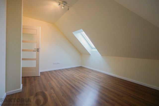 dom wolnostojący, 5 pokoi Sławoszewo. Zdjęcie 8