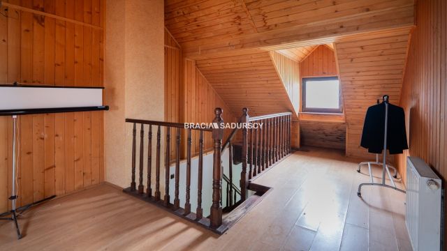 dworek, 4 pokoje Koźmice Wielkie. Zdjęcie 12