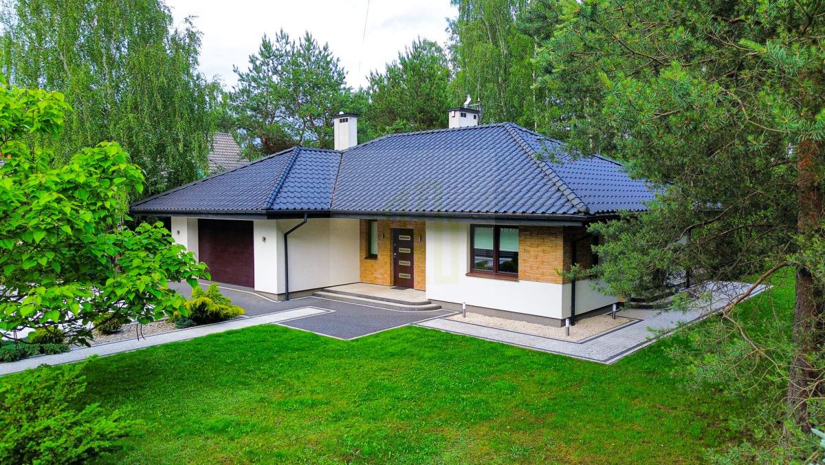dom wolnostojący, 6 pokoi Radonie. Zdjęcie 39