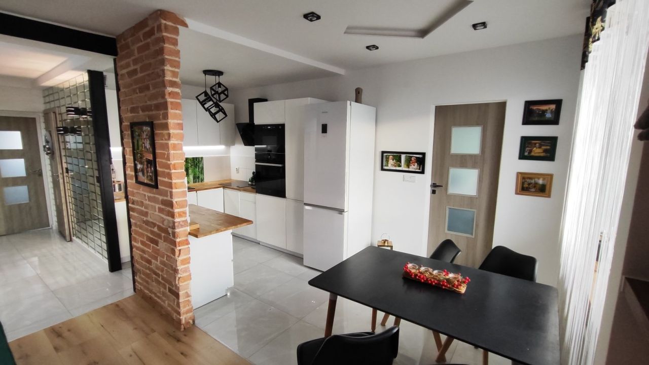 Mieszkanie 4-pokojowe Jastrzębie-Zdrój, ul. Turystyczna. Zdjęcie 3