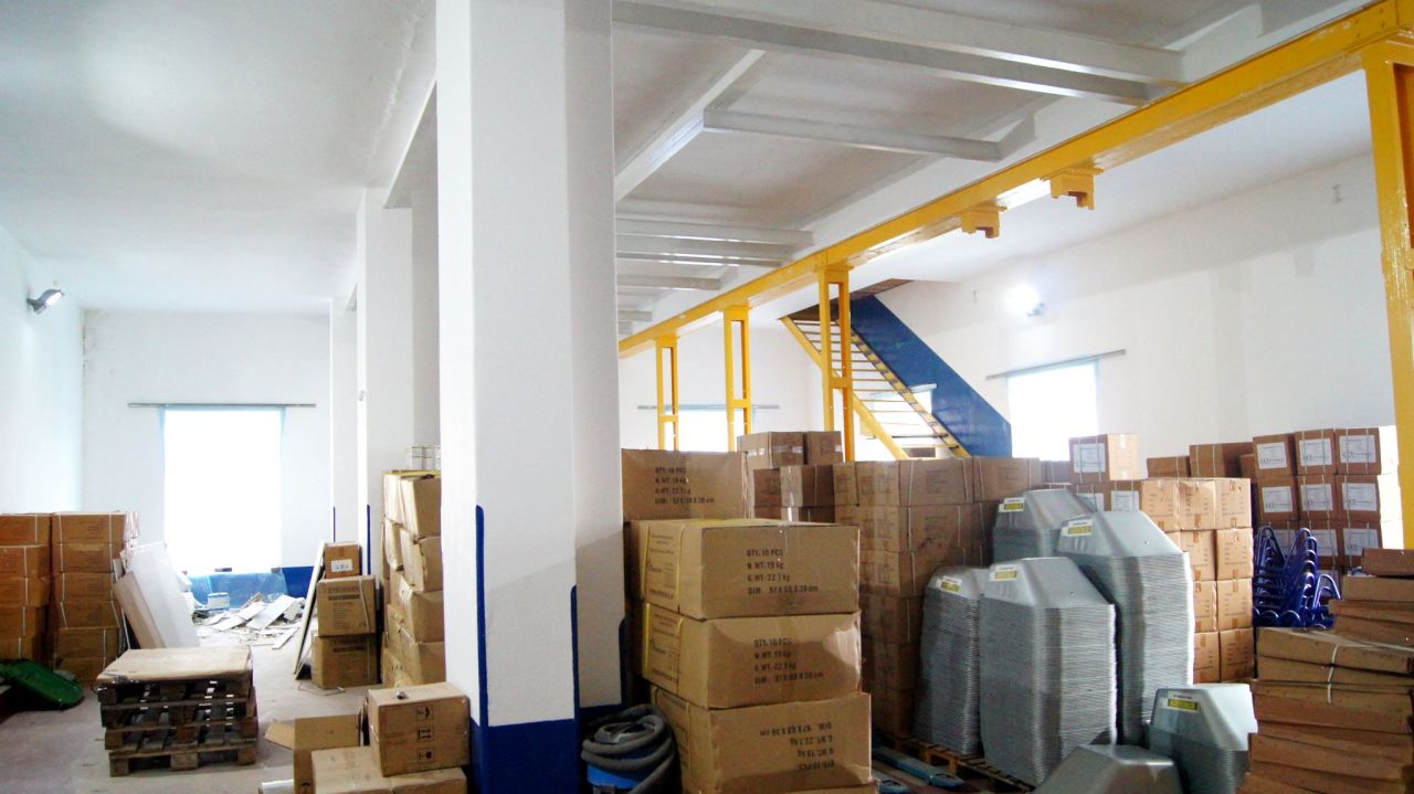 Hala/magazyn Rusko. Zdjęcie 7