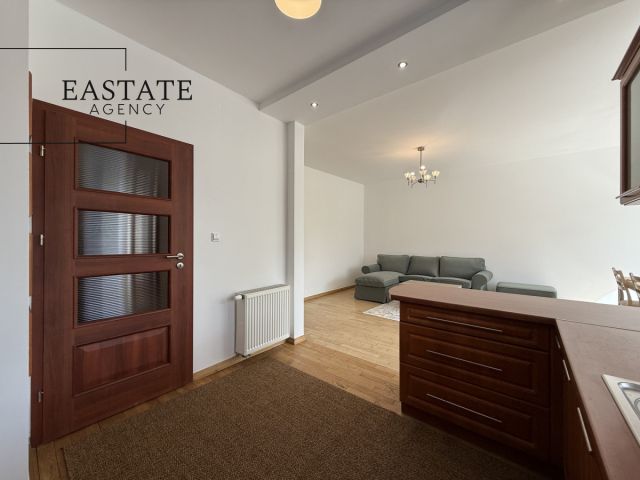 Mieszkanie 3-pokojowe Warszawa Śródmieście, ul. Stawki. Zdjęcie 10