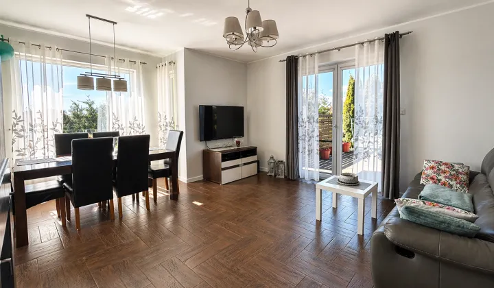 dom wolnostojący, 6 pokoi Nowa Wieś Malborska, ul. Platynowa