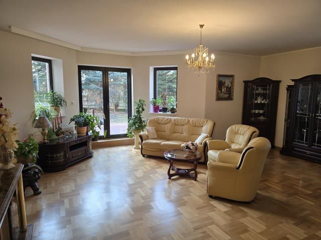 dom wolnostojący, 4 pokoje Kobyłka. Zdjęcie 3