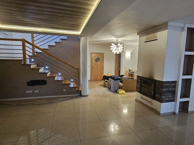 dom wolnostojący, 5 pokoi Brenno, ul. Leszczyńska. Zdjęcie 12