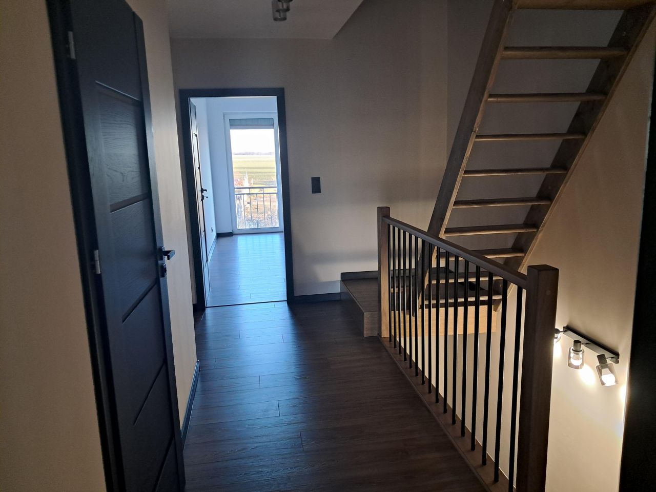 bliźniak, 4 pokoje Mikoszowa. Zdjęcie 12