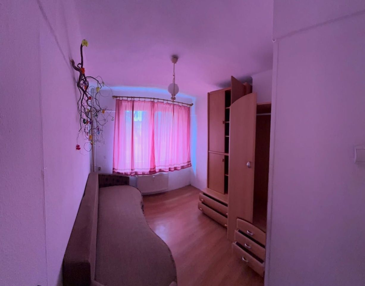 Mieszkanie 3-pokojowe Rybnik Śródmieście. Zdjęcie 2