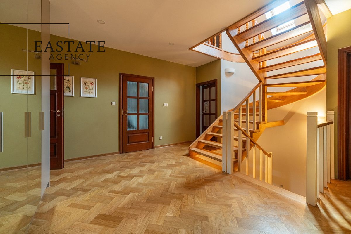 dom wolnostojący, 8 pokoi Warszawa Wawer, ul. Drwali. Zdjęcie 4