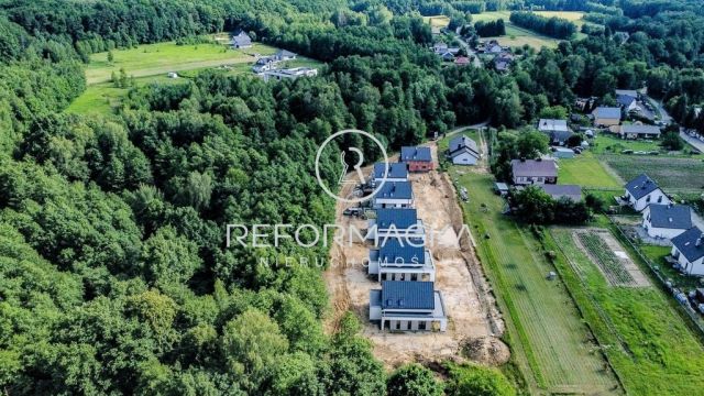 dom wolnostojący, 5 pokoi Strażów. Zdjęcie 6