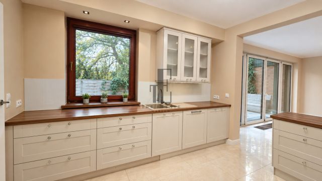 Mieszkanie 7-pokojowe Warszawa Ursynów, ul. Karmazynowa. Zdjęcie 9