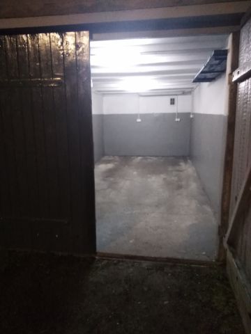 Garaż/miejsce parkingowe Gniezno Winiary, os. Władysława Łokietka. Zdjęcie 1