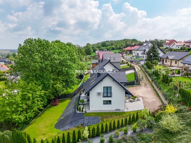 dom, 4 pokoje Zagórze. Zdjęcie 22