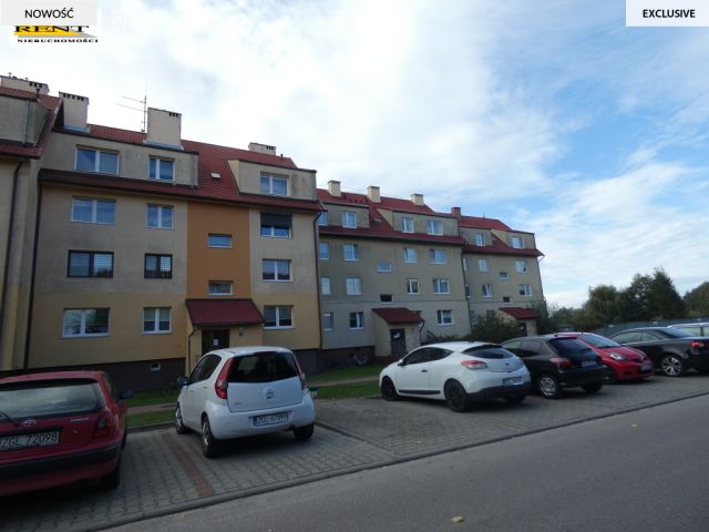 Mieszkanie 4-pokojowe Stepnica, os. Akacjowe. Zdjęcie 1