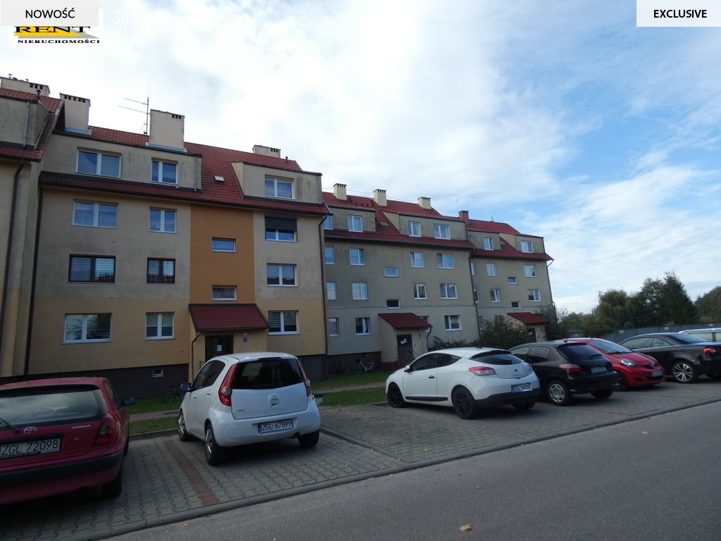 Mieszkanie 4-pokojowe Stepnica, os. Akacjowe. Zdjęcie 1