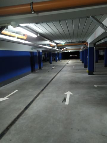 Garaż/miejsce parkingowe Jędrzejów, ul. Mieszka I. Zdjęcie 1