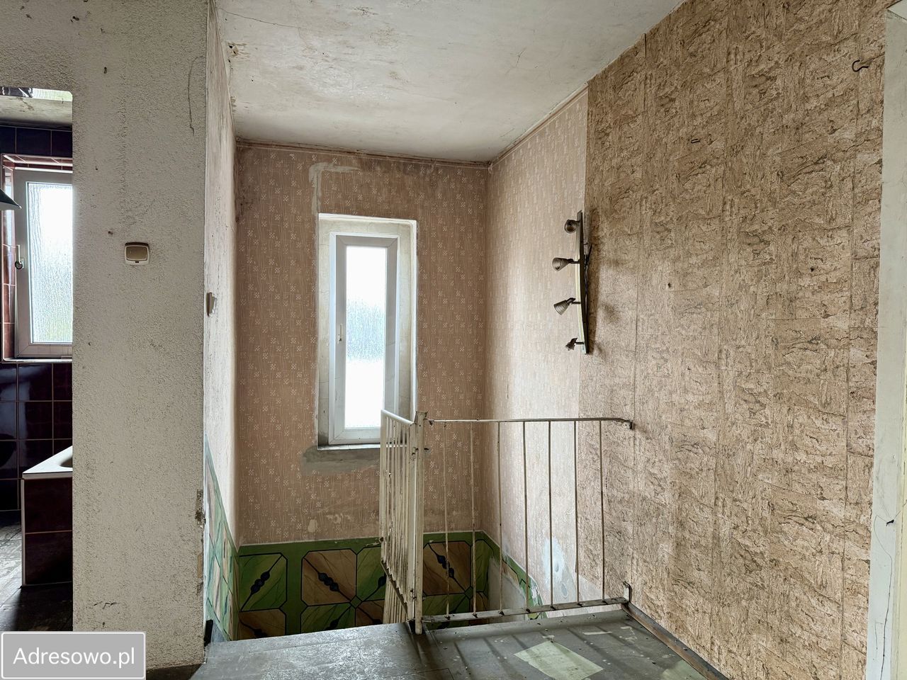 dom wolnostojący, 5 pokoi Chudoba. Zdjęcie 2