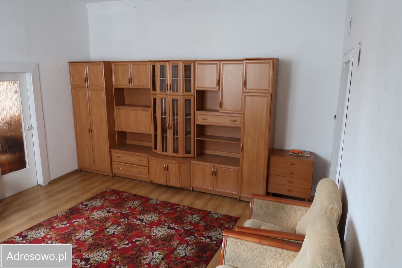 Mieszkanie 3-pokojowe Kamienna Góra Centrum, pl. Wolności. Zdjęcie 1