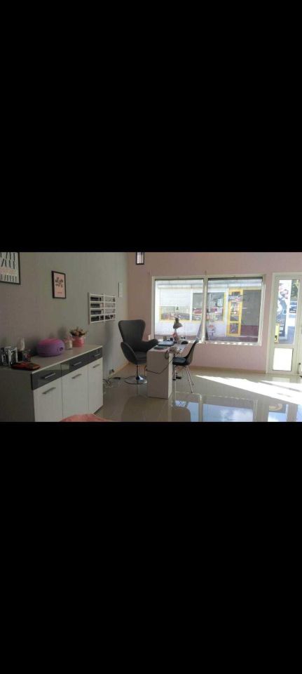 Lokal Bełchatów, al. ks. kard. Stefana Wyszyńskiego. Zdjęcie 3