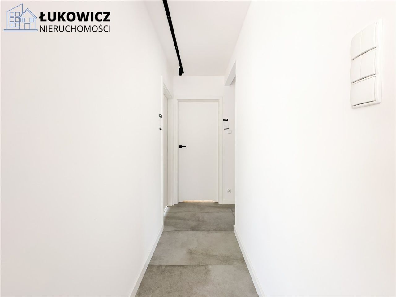 dom wolnostojący, 4 pokoje Pisarzowice. Zdjęcie 26