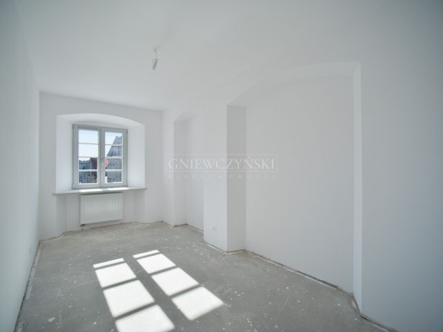 Mieszkanie 3-pokojowe Grodków, rynek Rynek. Zdjęcie 3