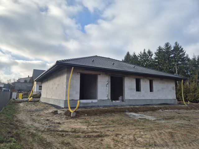 dom wolnostojący Szewna, ul. Kielecka. Zdjęcie 1