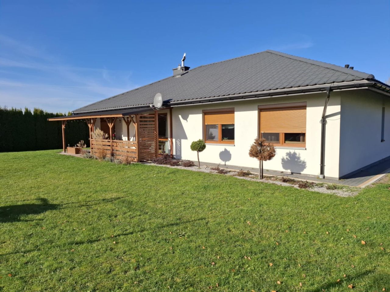 dom wolnostojący, 4 pokoje Koniemłoty, ul. Strażacka. Zdjęcie 3