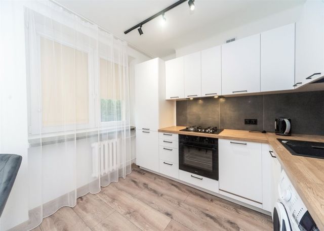 Mieszkanie 3-pokojowe Bielsko-Biała Śródmieście, ul. Bohaterów Warszawy. Zdjęcie 9