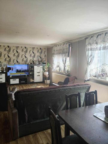 dom wolnostojący, 4 pokoje Krzelów, Krzelów. Zdjęcie 1