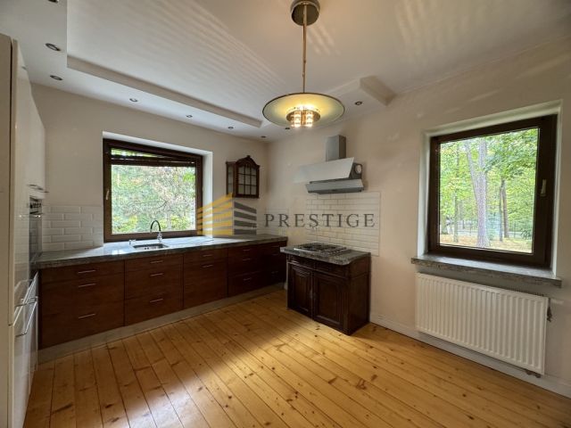 dom wolnostojący, 6 pokoi Milanówek. Zdjęcie 5