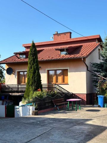 dom wolnostojący Opatów. Zdjęcie 1