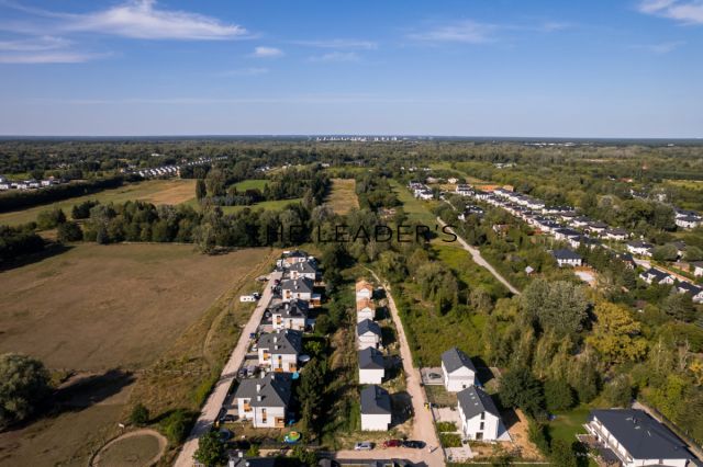 dom wolnostojący, 5 pokoi Łomianki. Zdjęcie 9