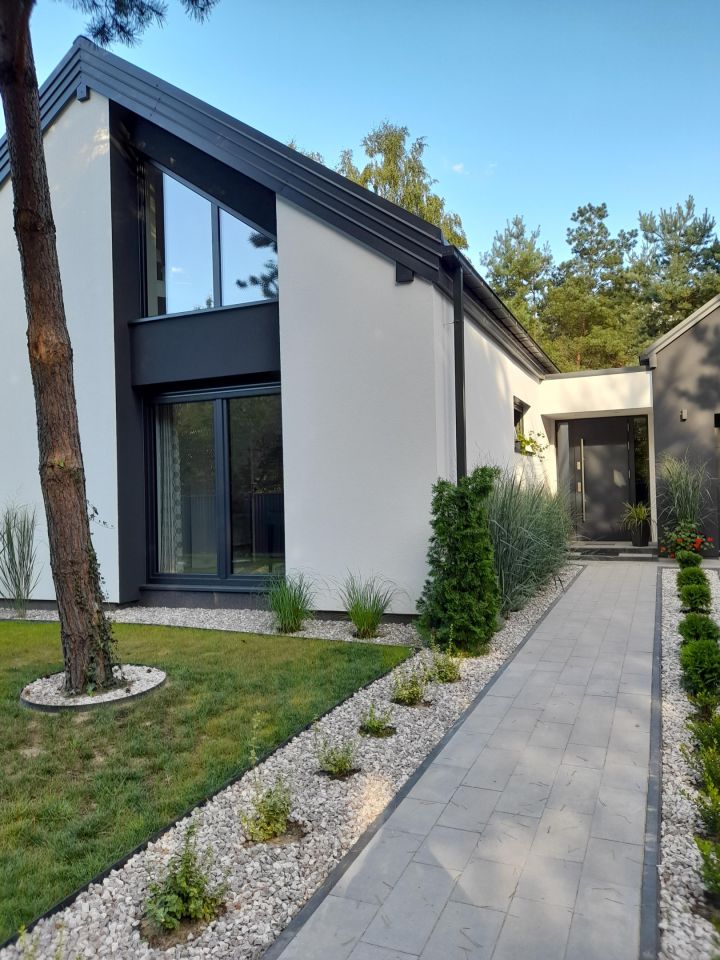 dom wolnostojący, 5 pokoi Stanisławów Pierwszy, ul. Jana Kazimierza. Zdjęcie 2