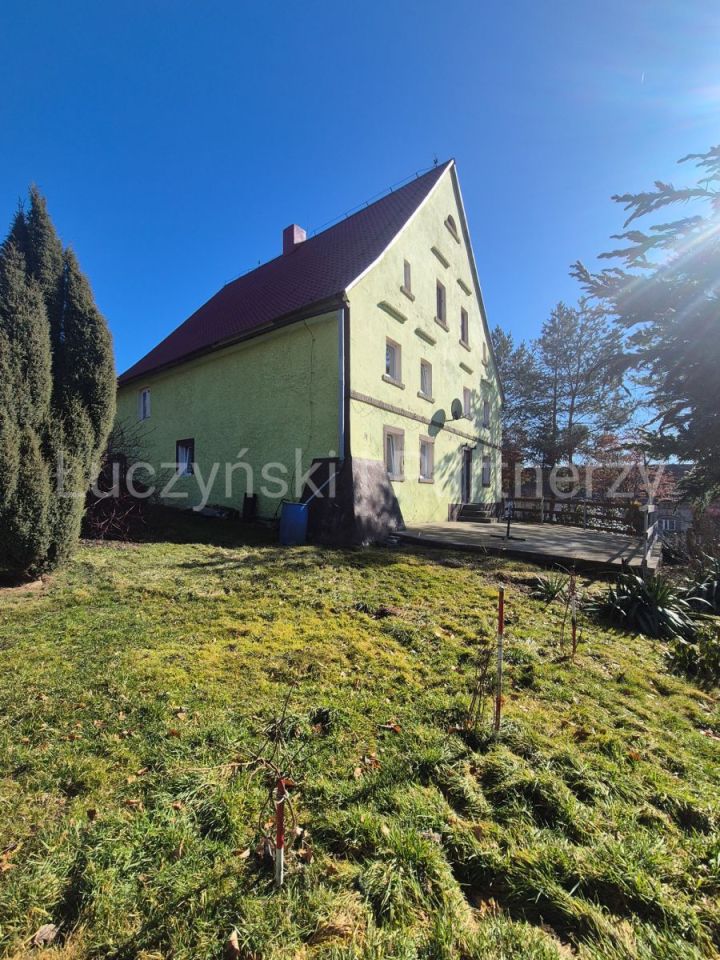 dom wolnostojący, 5 pokoi Pasiecznik. Zdjęcie 1