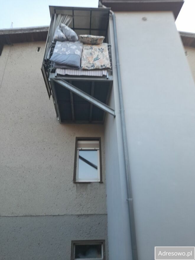 Mieszkanie 3-pokojowe Żary. Zdjęcie 2