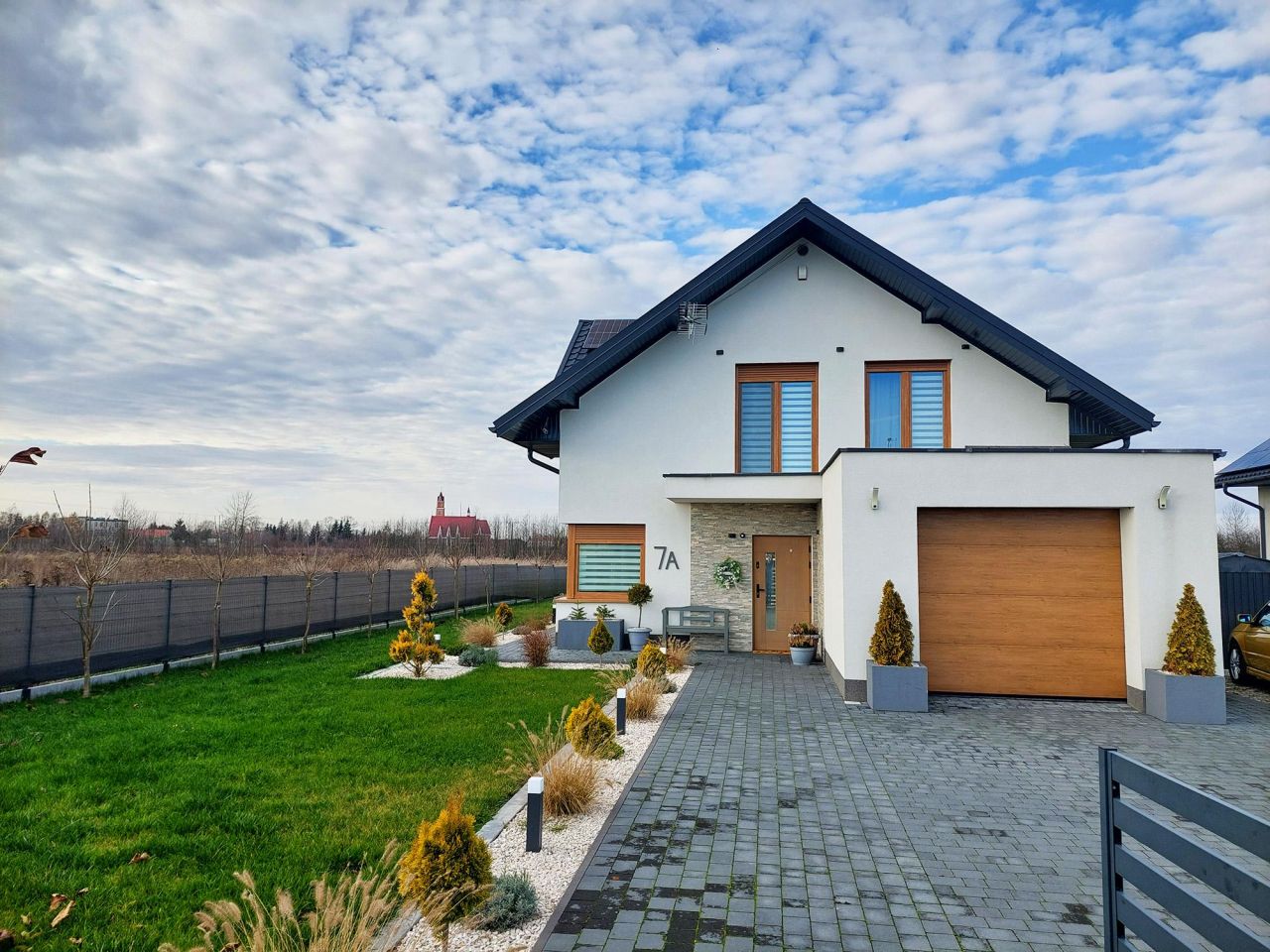 dom wolnostojący, 5 pokoi Mielec Rzochów, ul. Kolejowa