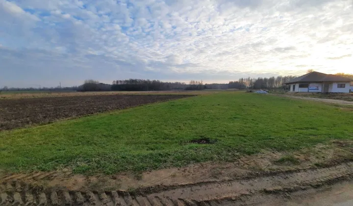 Działka budowlana Klwaty
