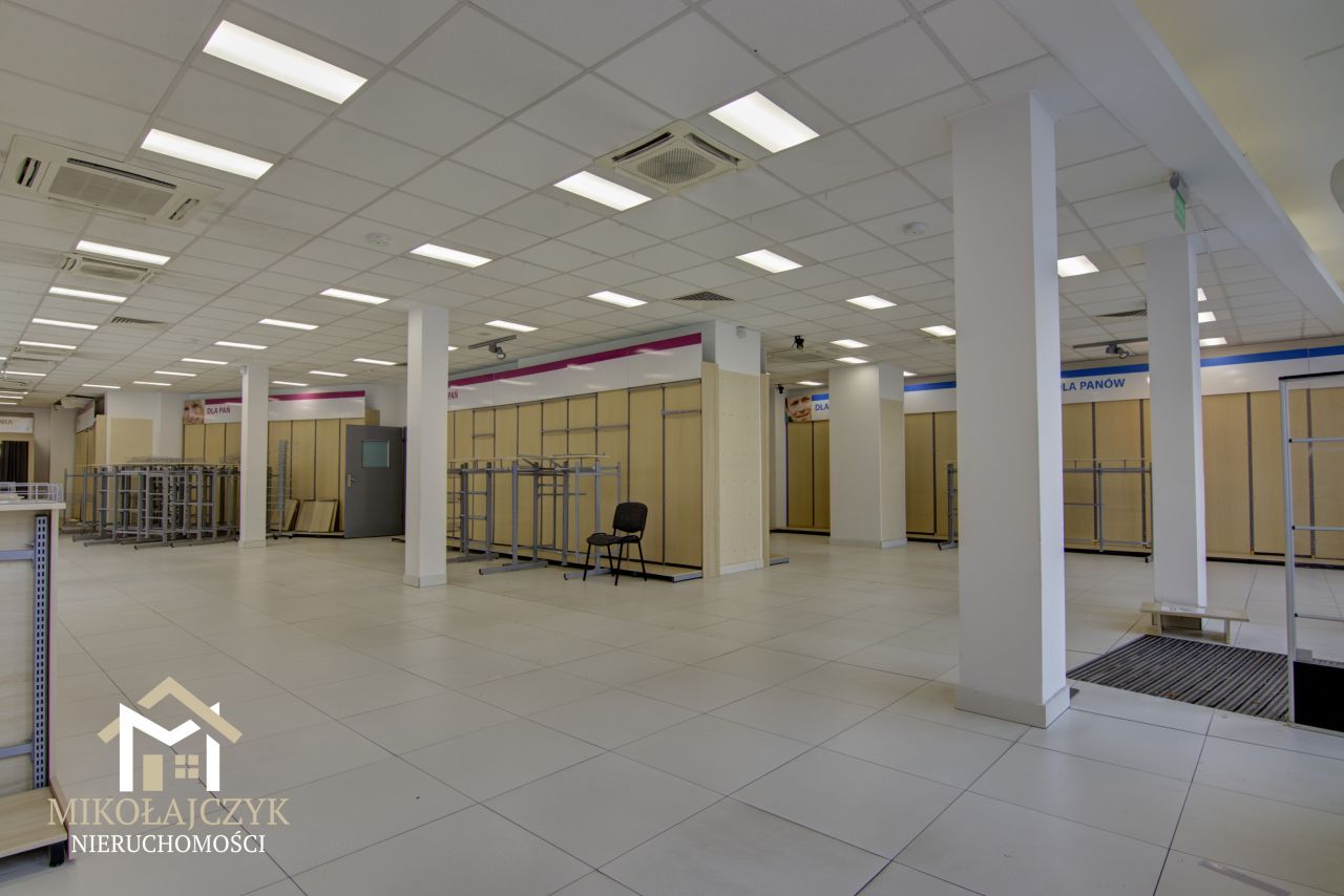 Lokal Bartoszyce, pl. Konstytucji 3 Maja. Zdjęcie 4