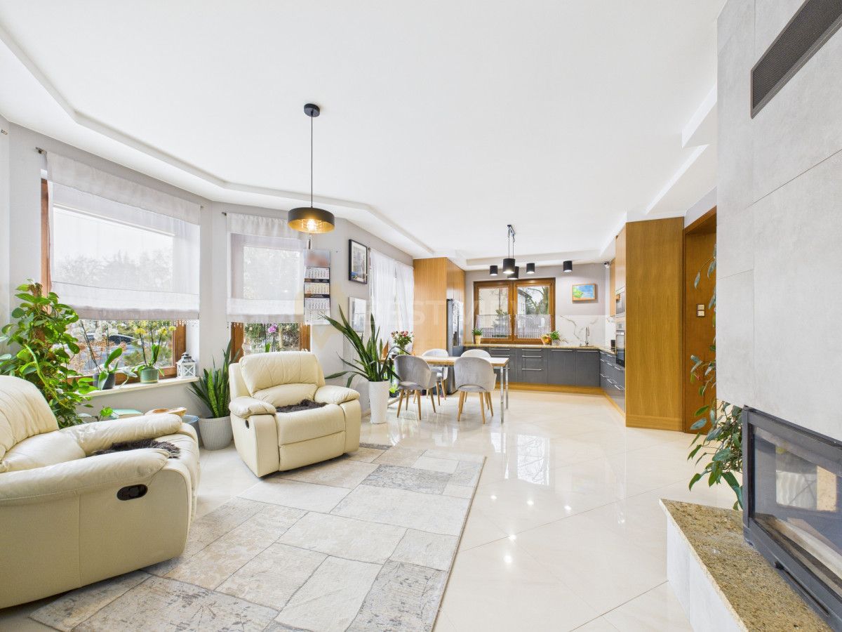 dom wolnostojący, 6 pokoi Ząbki, ul. Sasanki. Zdjęcie 1