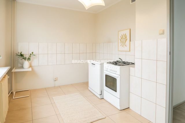 Mieszkanie 3-pokojowe Kraków, ul. ks. Piotra Ściegiennego. Zdjęcie 4