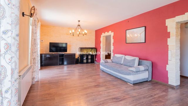 dom wolnostojący, 5 pokoi Wolica. Zdjęcie 5